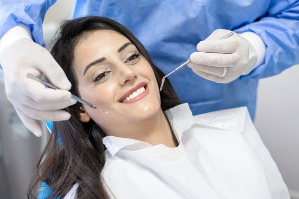 A Guide To Getting A Full Mouth Reconstruction